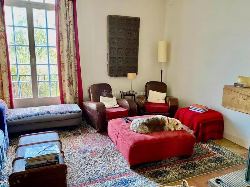 Maison - 237 m² - 10 pièces