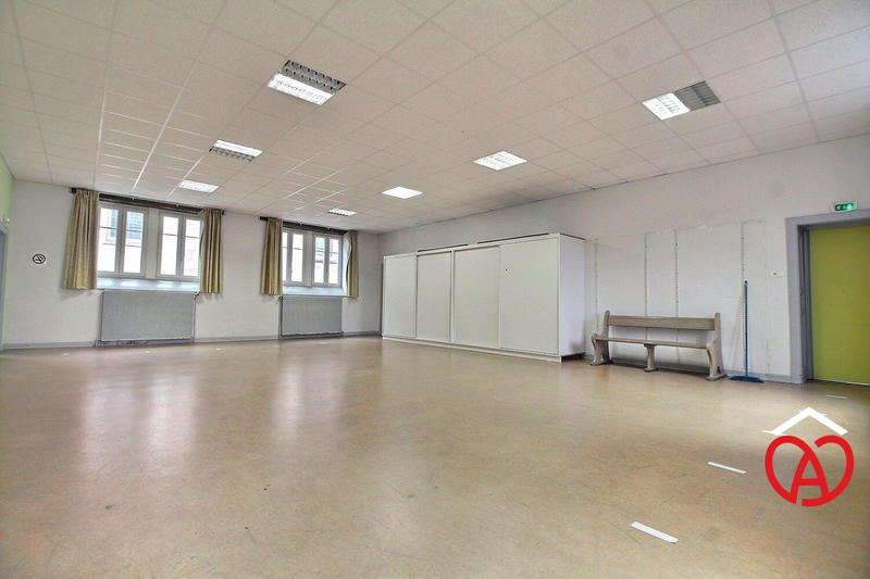 Maison - 343 m² - 10 pièces