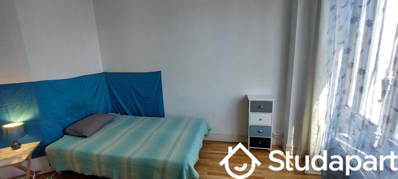 Chambre - 14 m² - 1 pièce