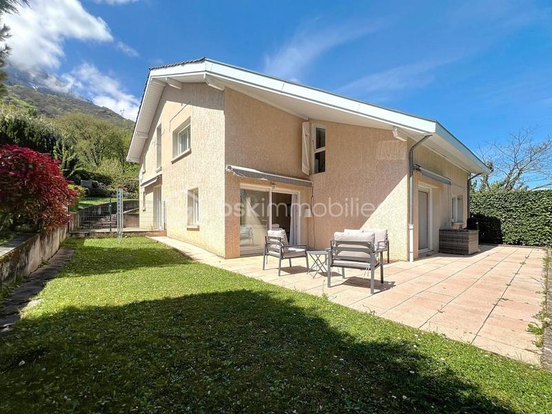 Maison de village - 160 m² - 7 pièces