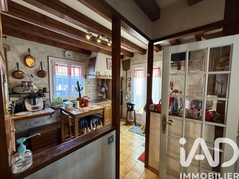 Maison - 238 m² - 9 pièces