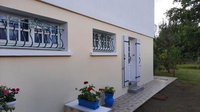 Maison - 254 m² - 10 pièces