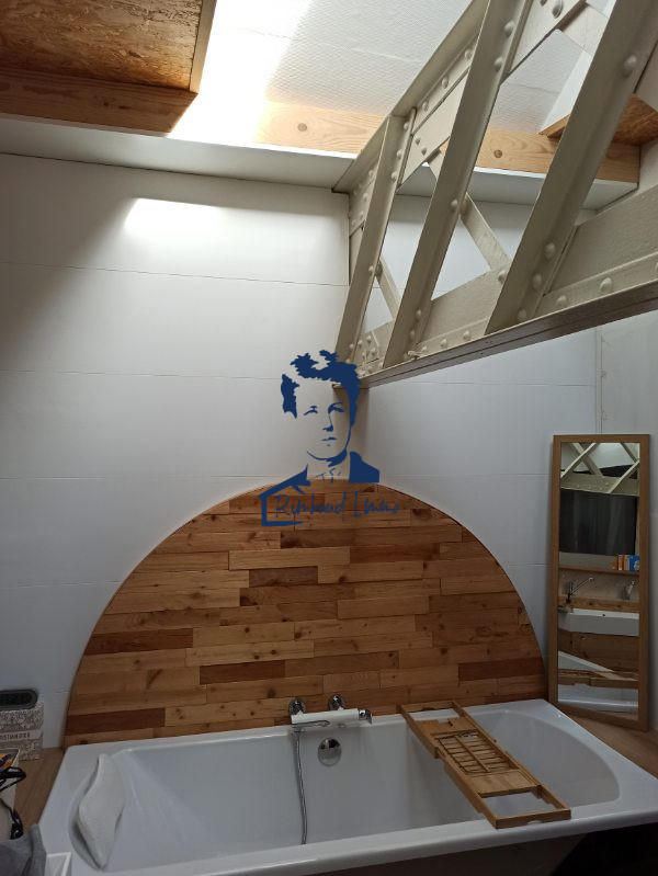 Local d'activités - 326 m²