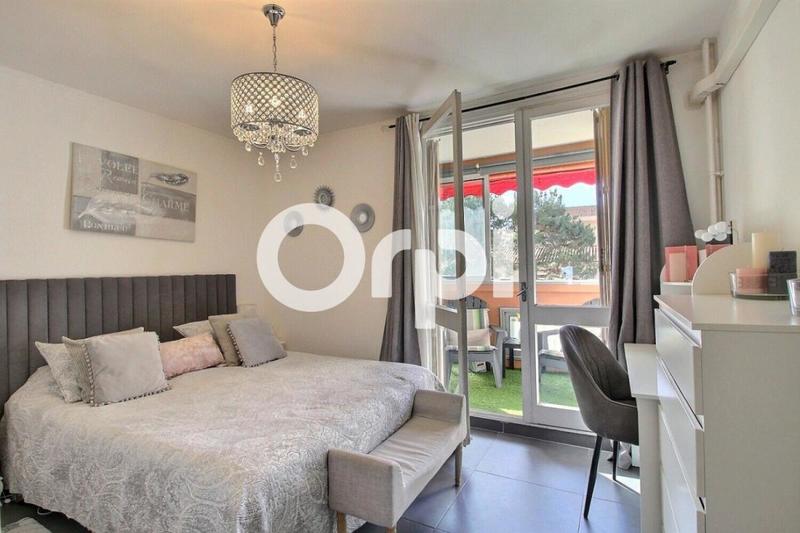 Appartement - 98 m² - 5 pièces