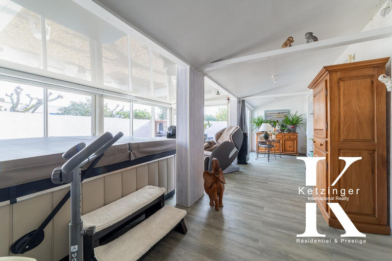 Maison - 179 m² - 7 pièces