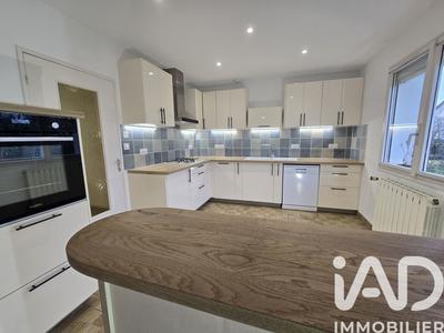 Maison - 122 m² - 7 pièces