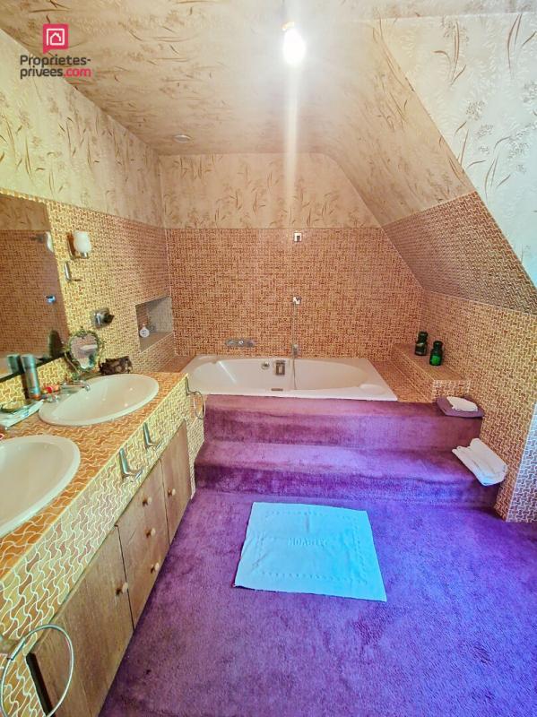 Maison - 180 m² - 8 pièces