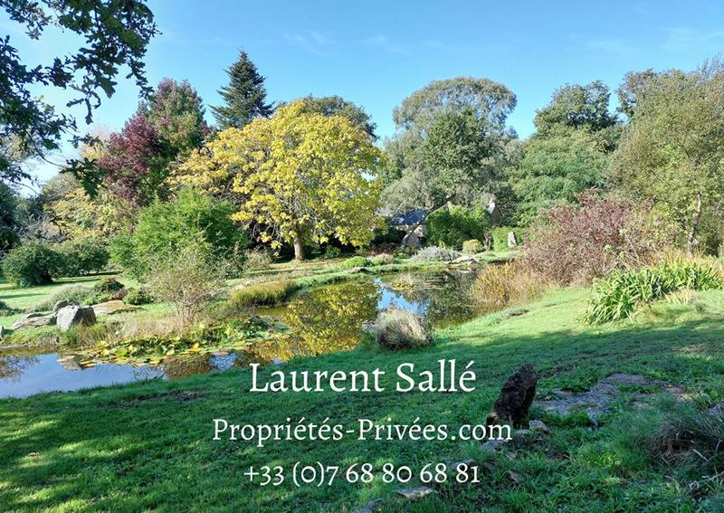 Maison - 215 m² - 8 pièces