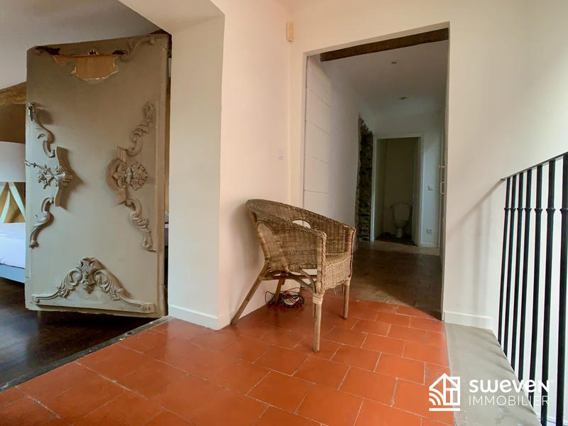 Maison - 320 m² - 8 pièces