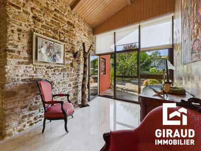 Villa - 220 m² - 10 pièces