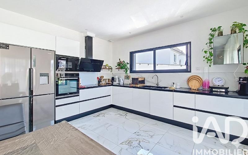 Maison - 151 m² - 6 pièces