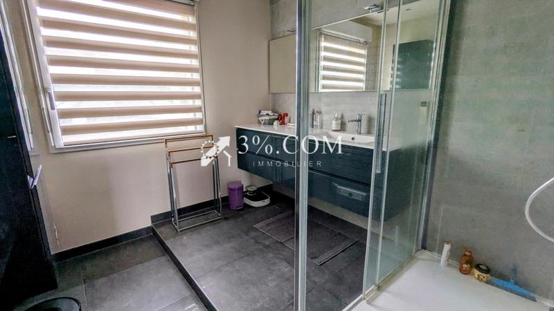 Maison - 180 m² - 7 pièces