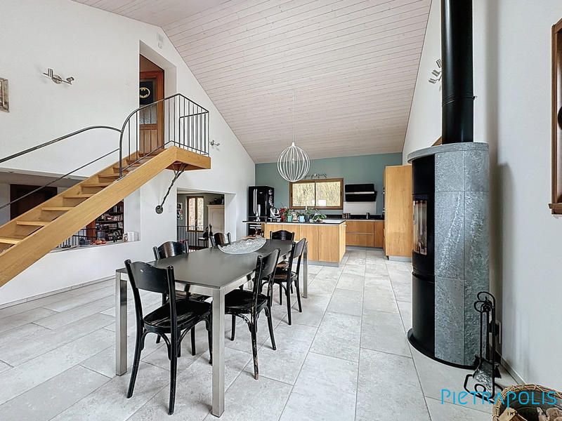 Maison ancienne - 210 m² - 6 pièces