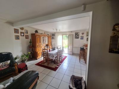 Maison - 92 m² - 6 pièces