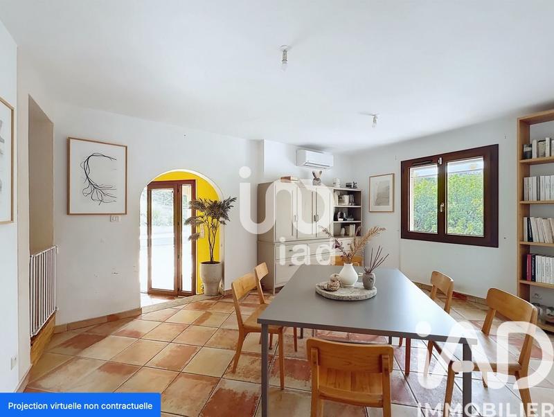 Maison - 210 m² - 7 pièces