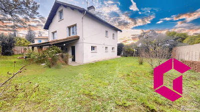 Maison - 140 m² - 4 pièces