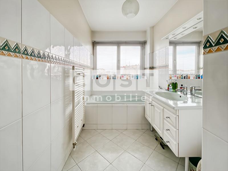 Appartement - 125 m² - 5 pièces