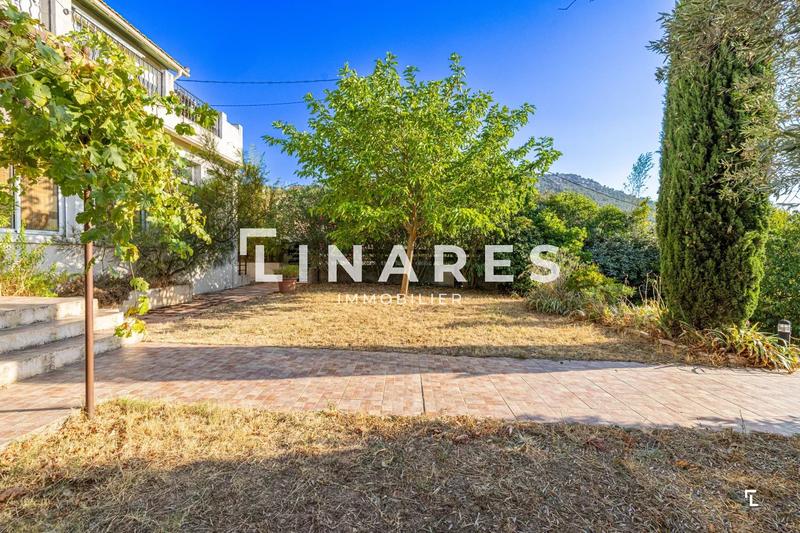 Appartement - 217 m² - 5 pièces