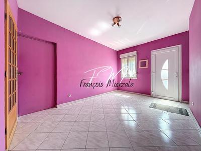 Maison - 182 m² - 9 pièces