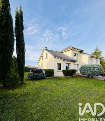 Maison - 136 m² - 6 pièces