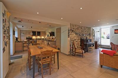 Maison - 151 m² - 8 pièces