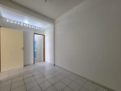 Bureau - 77 m² - 2 pièces