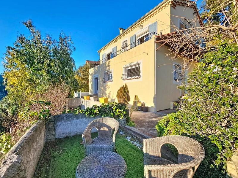 Maison - 89 m² - 4 pièces