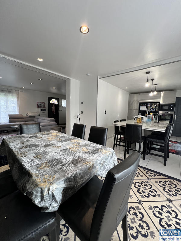 Maison - 110 m² - 6 pièces