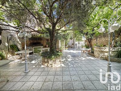 Maison - 360 m² - 10 pièces