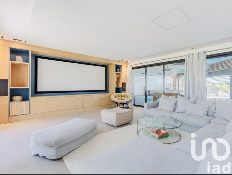 Maison de maîtres - 300 m² - 7 pièces