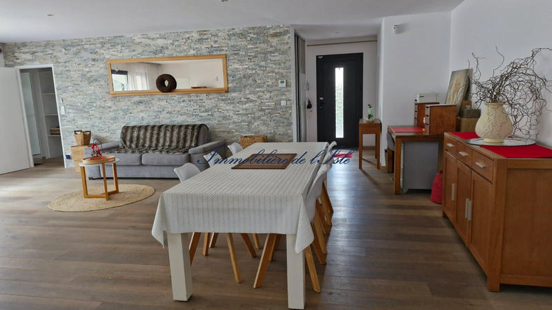 Maison - 158 m² - 6 pièces