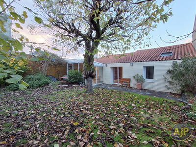 Maison - 85 m² - 5 pièces