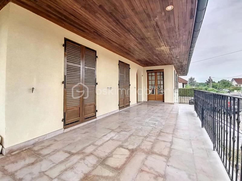 Maison d'architecte - 234 m² - 7 pièces