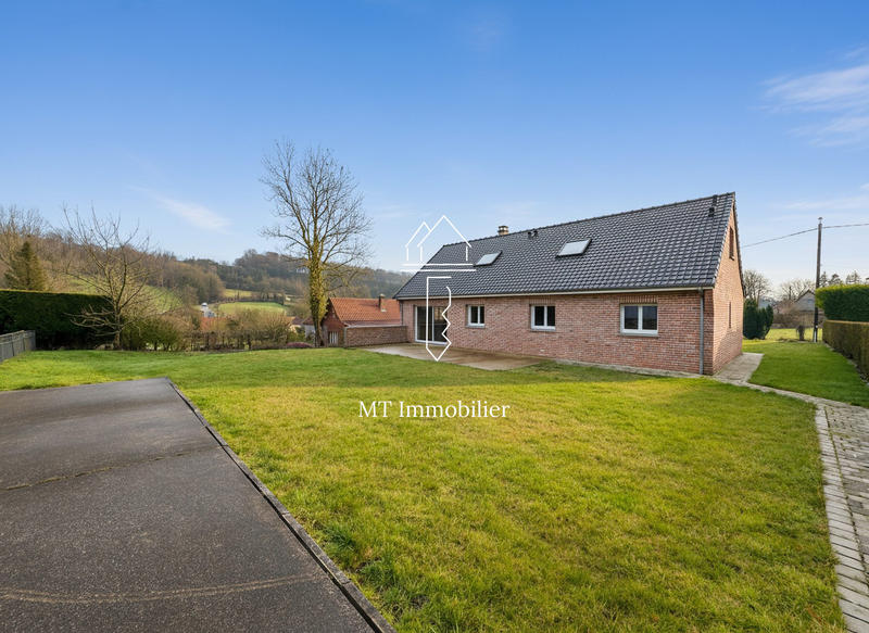 Maison - 141 m² - 8 pièces