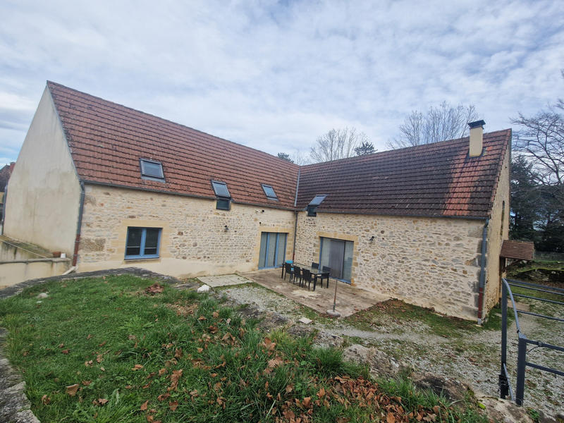 Maison - 223 m² - 7 pièces