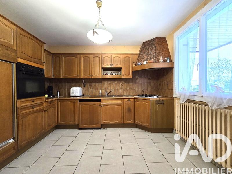 Maison - 114 m² - 8 pièces