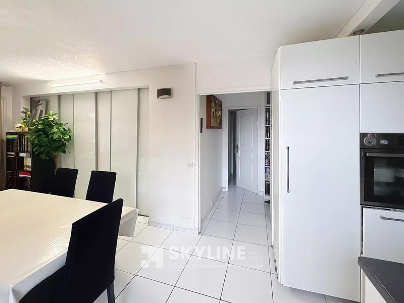 Appartement - 81 m² - 4 pièces