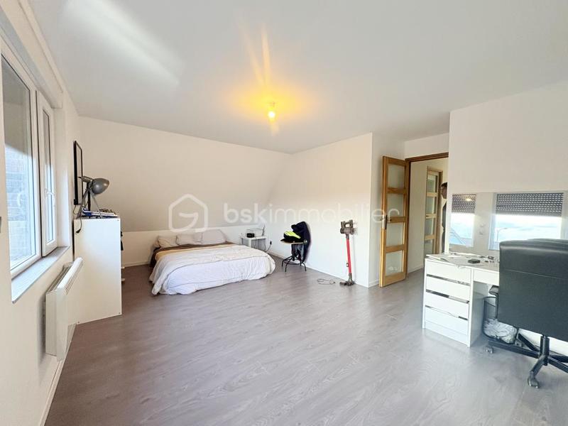 Maison - 243 m² - 8 pièces