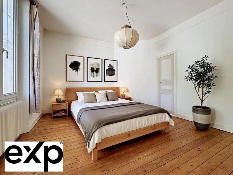 Propriété - 240 m² - 8 pièces