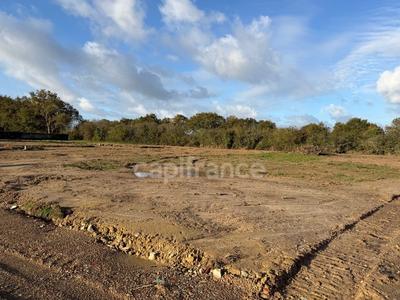 Terrain constructible - 325 m²