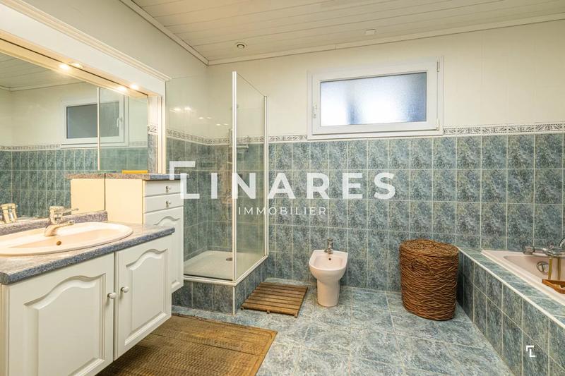 Villa - 217 m² - 5 pièces