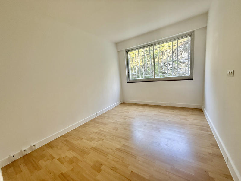 Appartement - 90 m² - 3 pièces