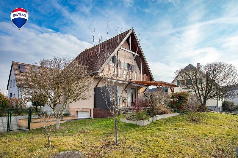 Maison - 99 m² - 5 pièces