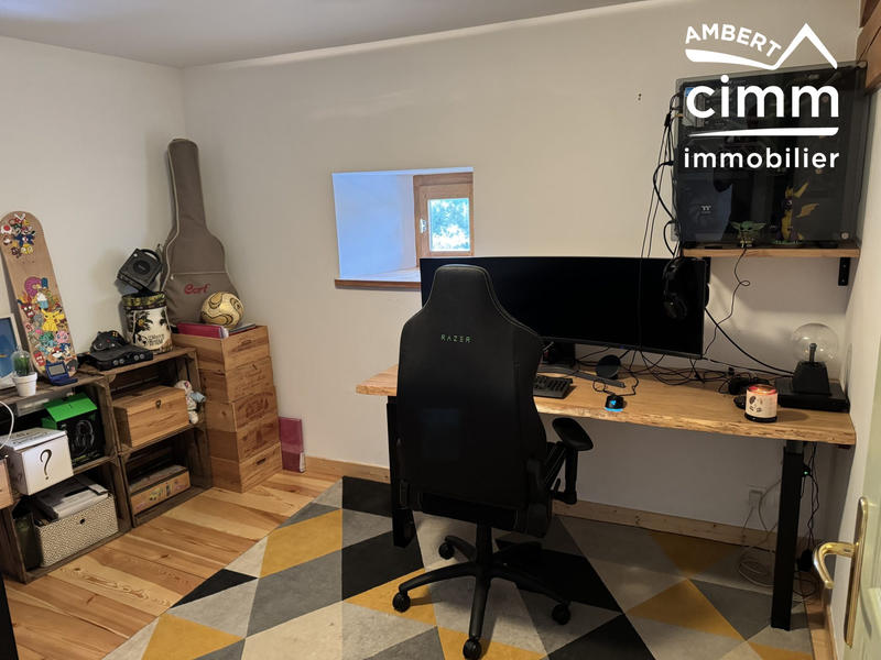 Maison - 177 m² - 9 pièces