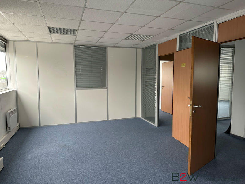Bureau - 140 m² - 7 pièces