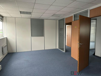 Bureau - 140 m² - 7 pièces