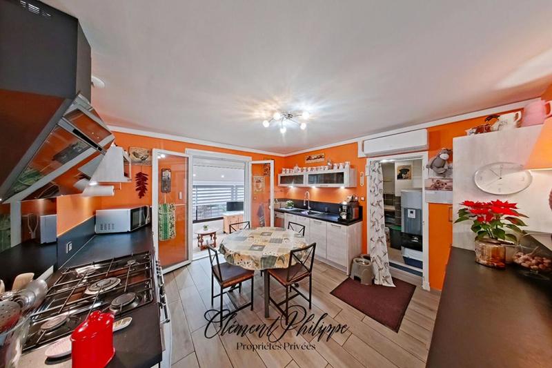 Maison - 155 m² - 8 pièces