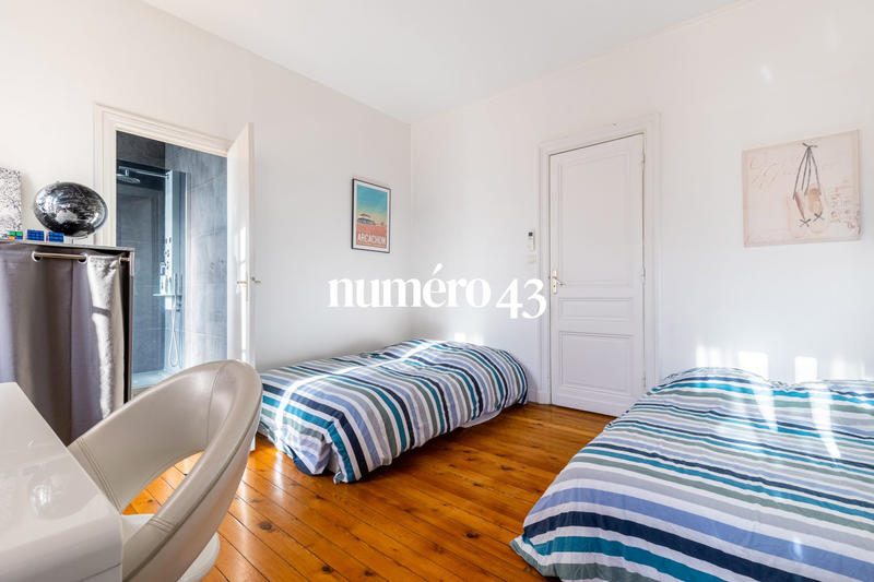 Maison - 284 m² - 7 pièces