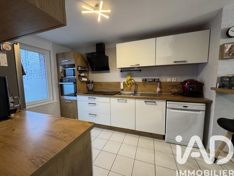 Maison - 95 m² - 5 pièces