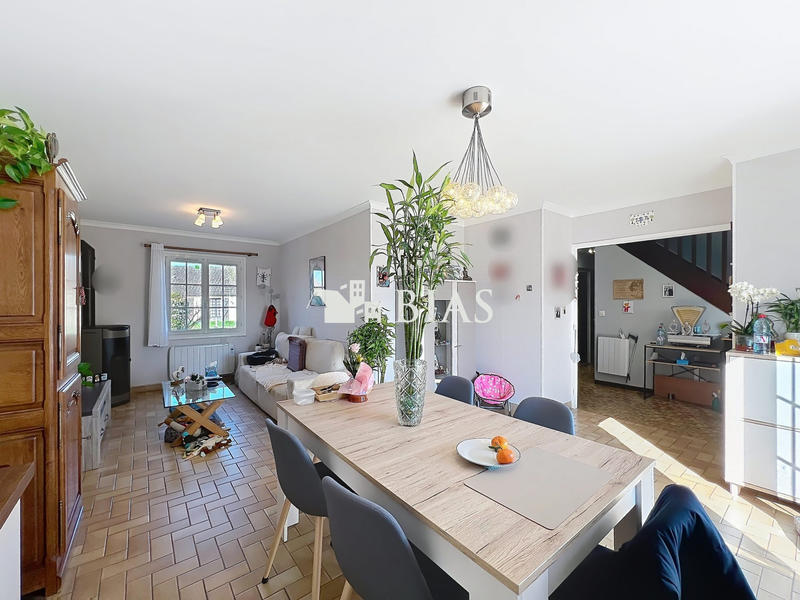 Maison - 122 m² - 5 pièces